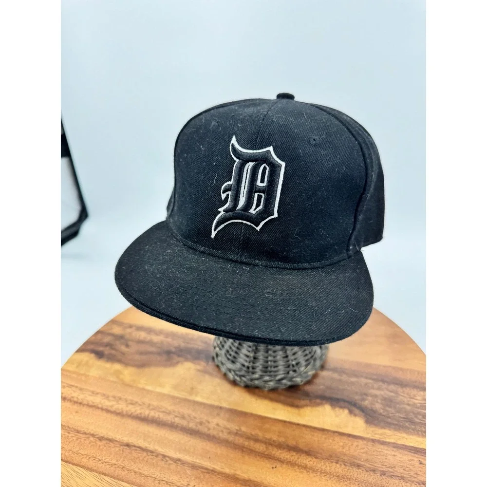 Detroit Tigers Baseball Cap Fitted XL Black Embroidered D Logo Flat Brim‎